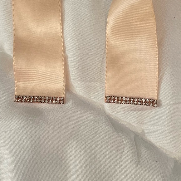 Pink silk Bridal belt/sash adorned with beads and rhinestones. Brand new in box - Picture 4 of 5